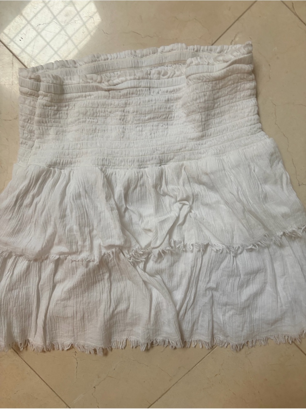White Tiered Smocked Waist Mini Skirt - size S